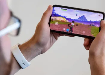Fortnite is finally back on US iPhones